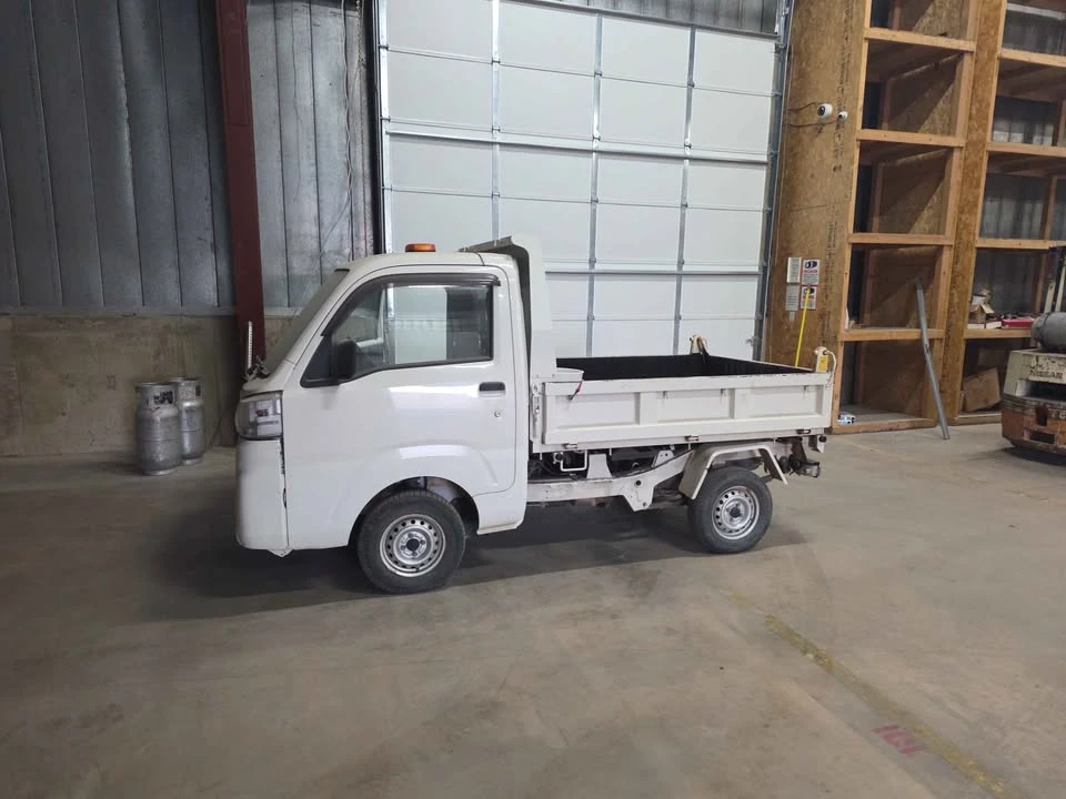 2017 Daihatsu Hijet - Image 9 of 9