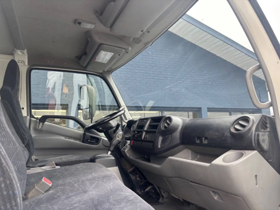 2017 Hino - Image 11 of 12