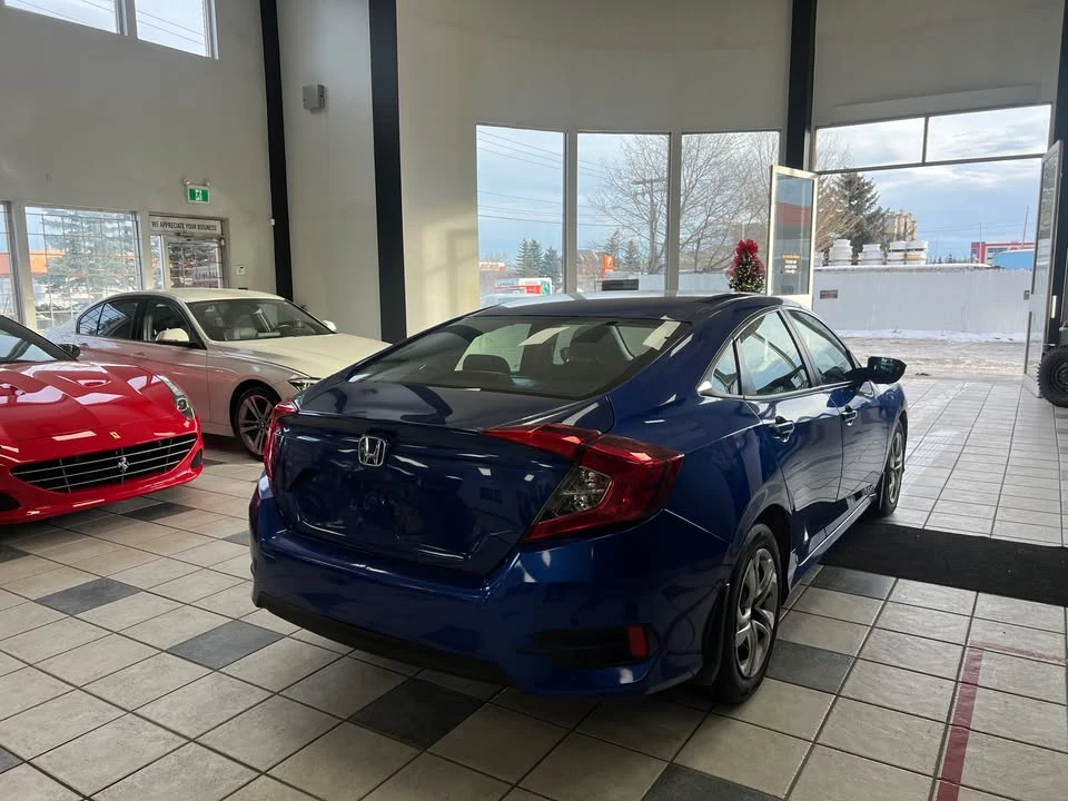 2017 Honda Civic 10th Gen - Image 18 of 19