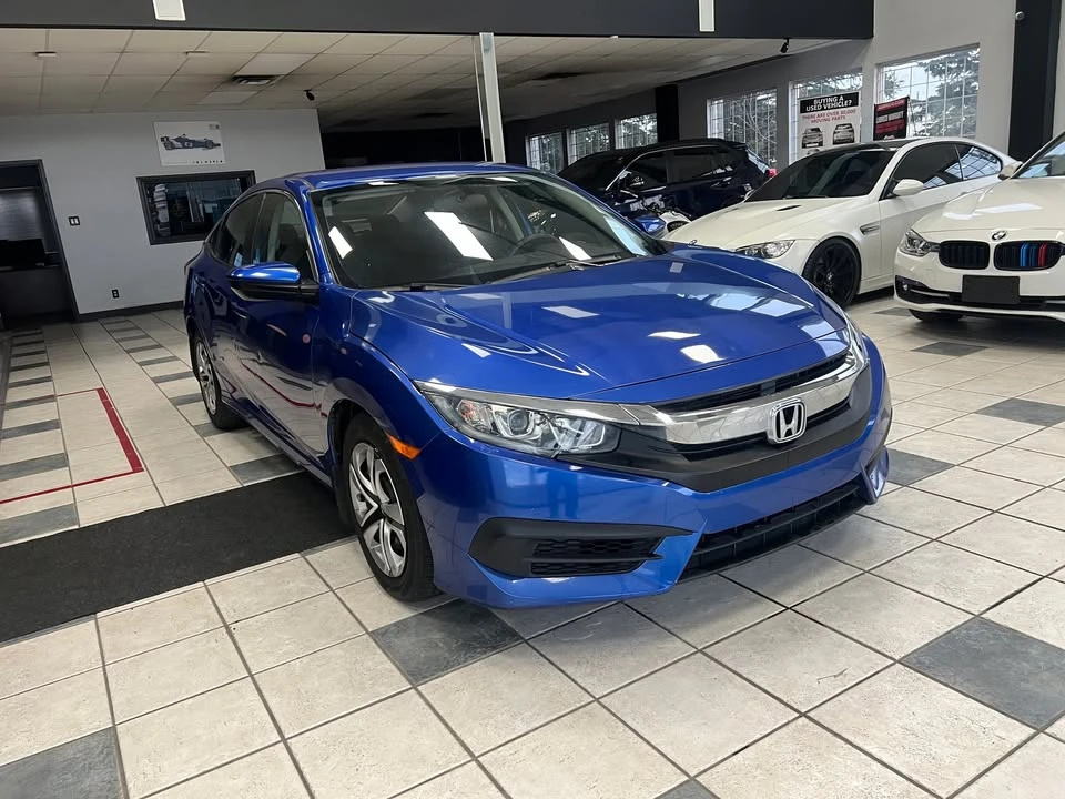 2017 Honda Civic 10th Gen - Image 2 of 19