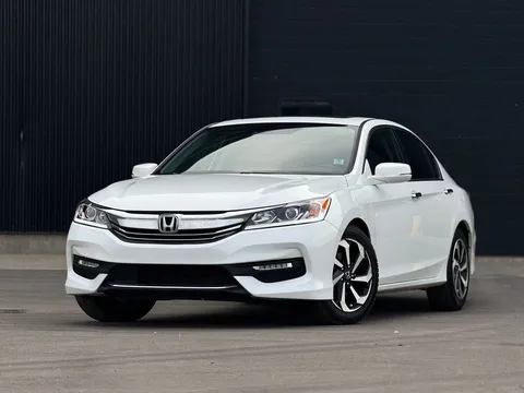 2017 Honda Accord 9th Gen - Image 4 of 9