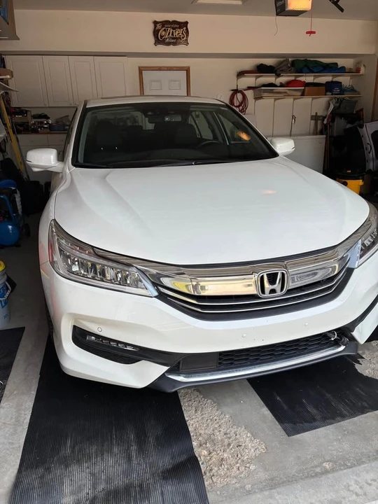 2017 Honda Accord 9th Gen - Image 2 of 10