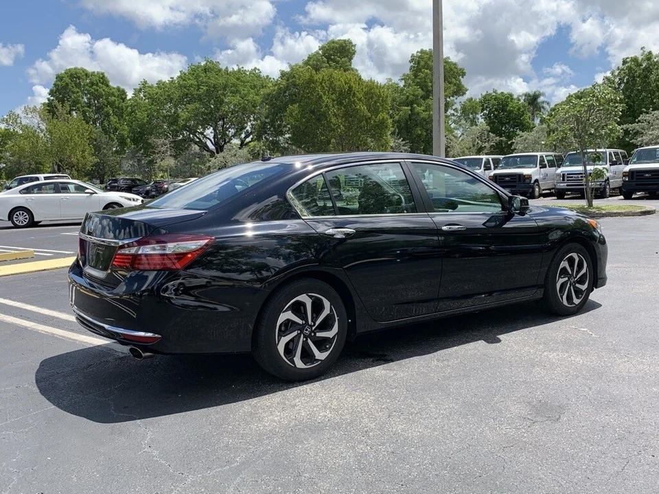 2017 Honda Accord 9th Gen - Image 3 of 12