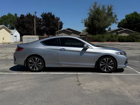 2017 Honda Accord 9th Gen - Image 4 of 15