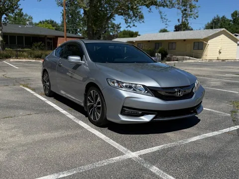 2017 Honda Accord 9th Gen - Image 3 of 15
