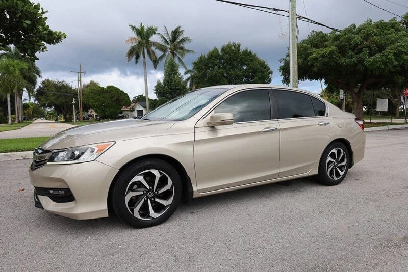 2017 Honda Accord 9th Gen - Image 5 of 21
