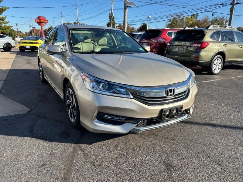 2017 Honda Accord 9th Gen - Image 9 of 12
