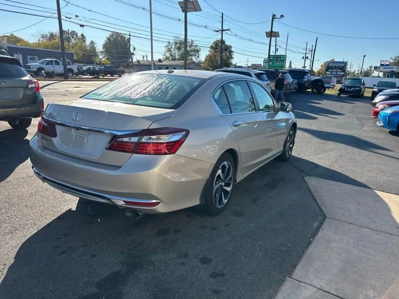 2017 Honda Accord 9th Gen - Image 8 of 12