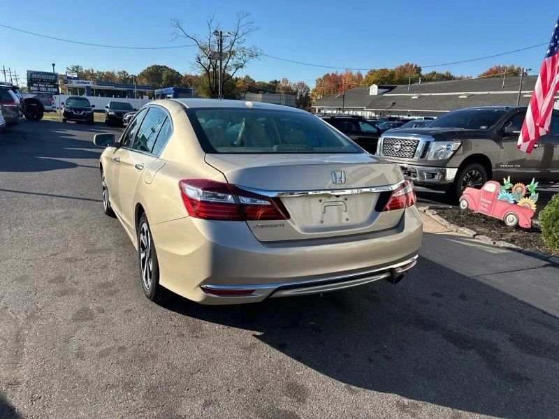 2017 Honda Accord 9th Gen - Image 5 of 12
