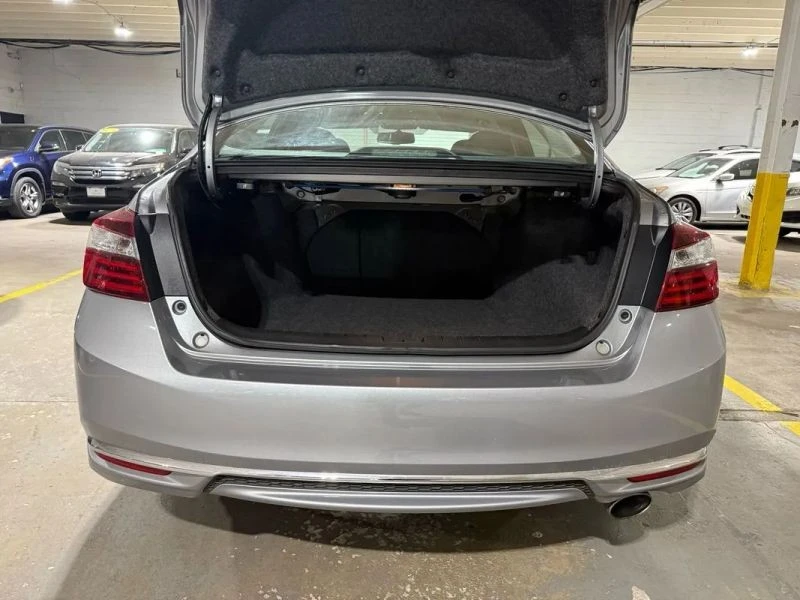2017 Honda Accord 9th Gen - Image 8 of 12