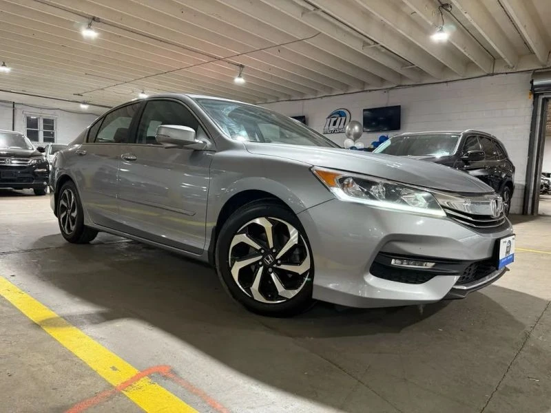 2017 Honda Accord 9th Gen - Image 7 of 12