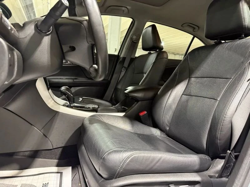 2017 Honda Accord 9th Gen - Image 10 of 12