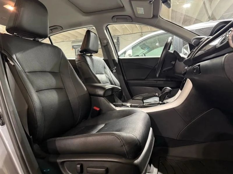 2017 Honda Accord 9th Gen - Image 11 of 12