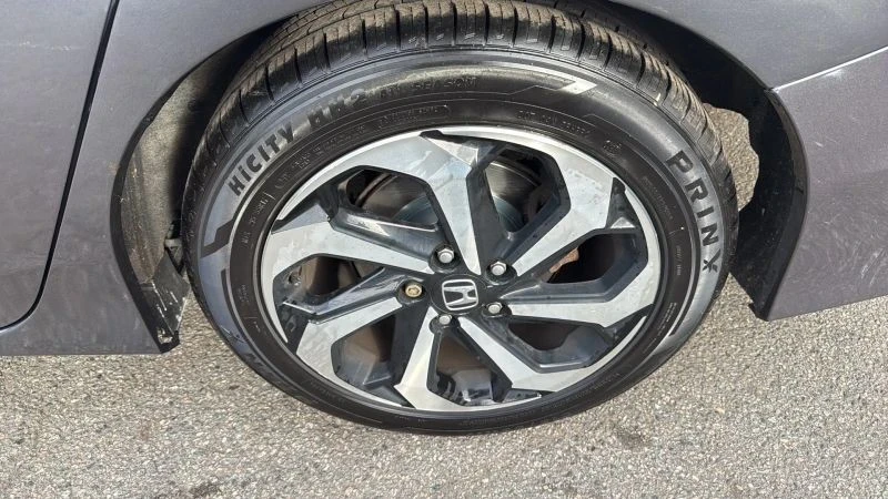 2017 Honda Accord 9th Gen - Image 9 of 12