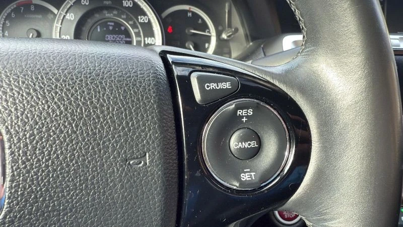 2017 Honda Accord 9th Gen - Image 11 of 12
