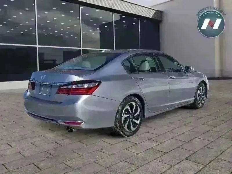 2017 Honda Accord 9th Gen - Image 5 of 12