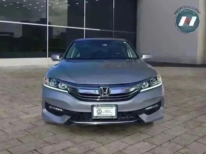 2017 Honda Accord 9th Gen - Image 8 of 12