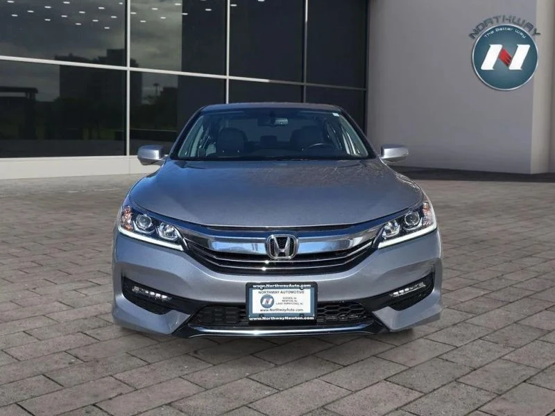 2017 Honda Accord 9th Gen - Image 2 of 12