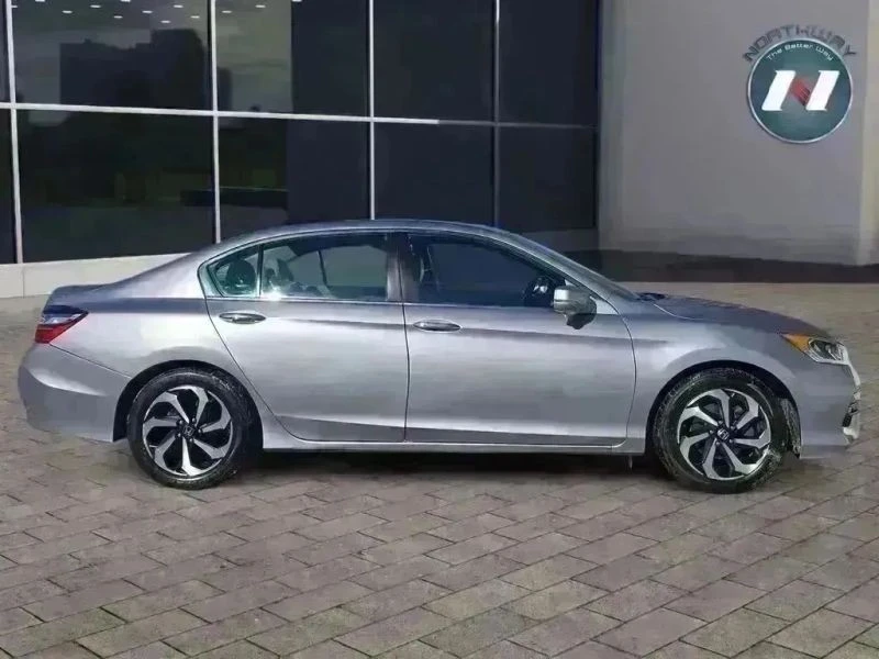 2017 Honda Accord 9th Gen - Image 6 of 12