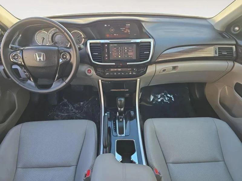 2017 Honda Accord 9th Gen - Image 4 of 12