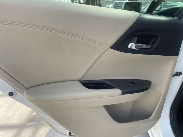 2017 Honda Accord 9th Gen - Image 13 of 21