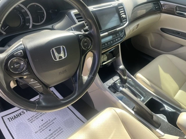 2017 Honda Accord 9th Gen - Image 3 of 21