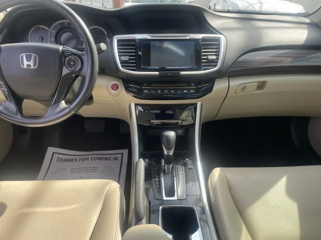 2017 Honda Accord 9th Gen - Image 20 of 21