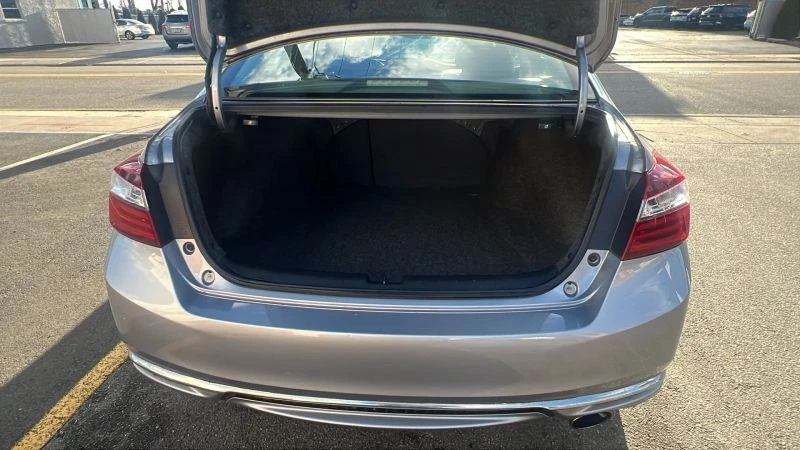 2017 Honda Accord 9th Gen - Image 10 of 12