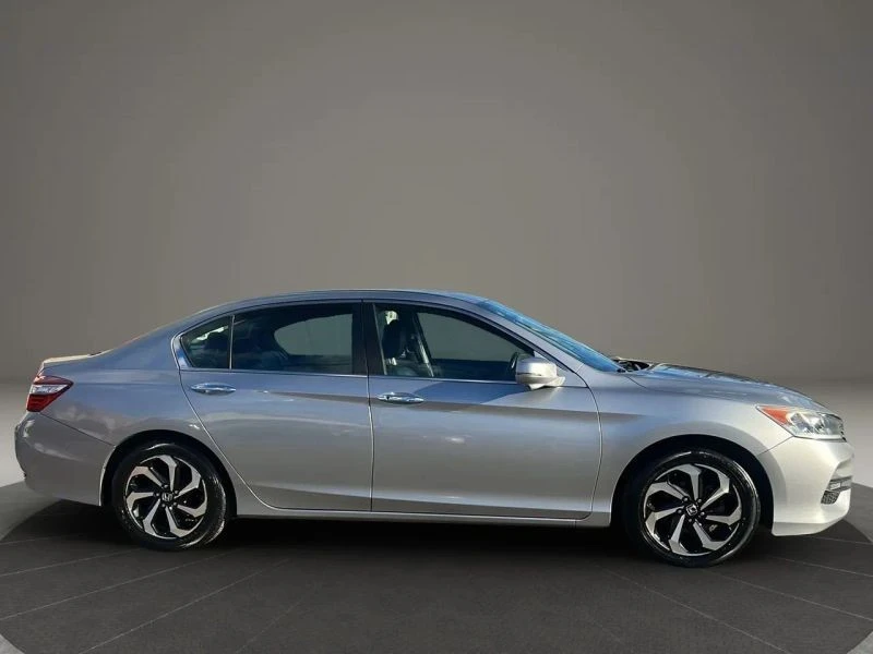 2017 Honda Accord 9th Gen - Image 4 of 12
