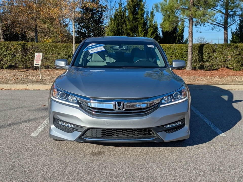 2017 Honda Accord 9th Gen - Image 9 of 12