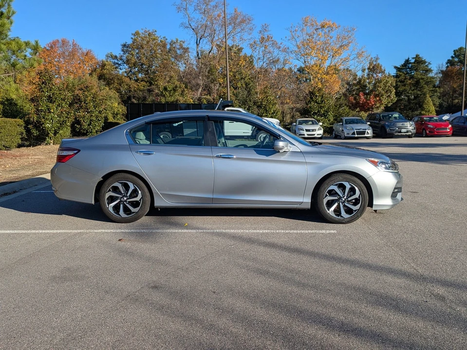 2017 Honda Accord 9th Gen - Image 3 of 12