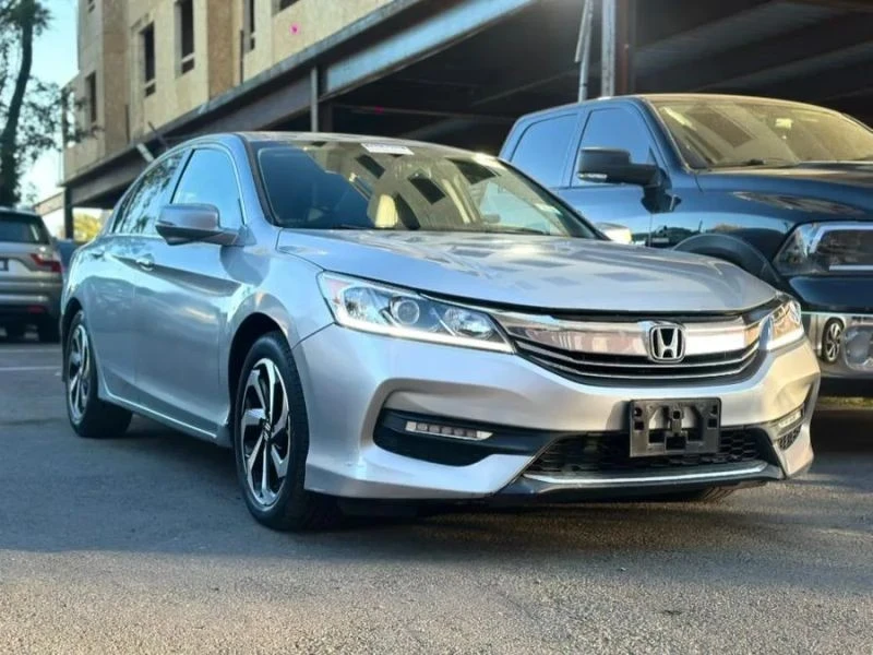 2017 Honda Accord 9th Gen - Image 3 of 12