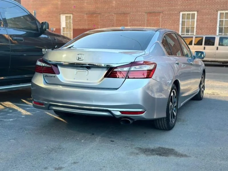 2017 Honda Accord 9th Gen - Image 4 of 12