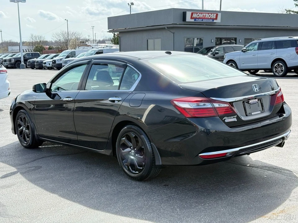 2017 Honda Accord 9th Gen - Image 5 of 12