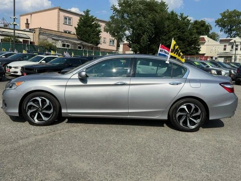2017 Honda Accord 9th Gen - Image 8 of 12