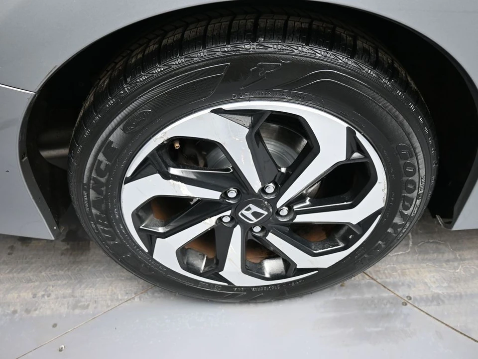 2017 Honda Accord 9th Gen - Image 12 of 21