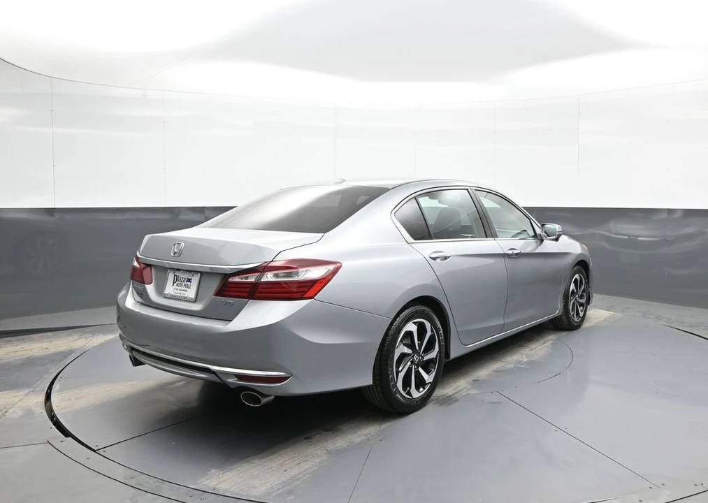 2017 Honda Accord 9th Gen - Image 6 of 21