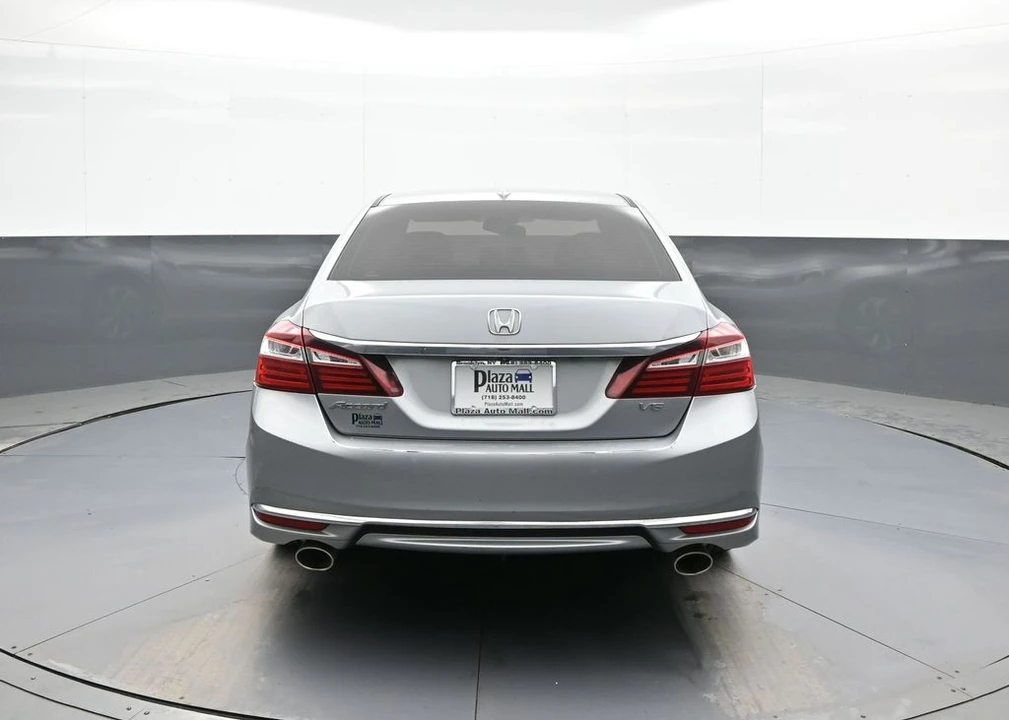 2017 Honda Accord 9th Gen - Image 7 of 21