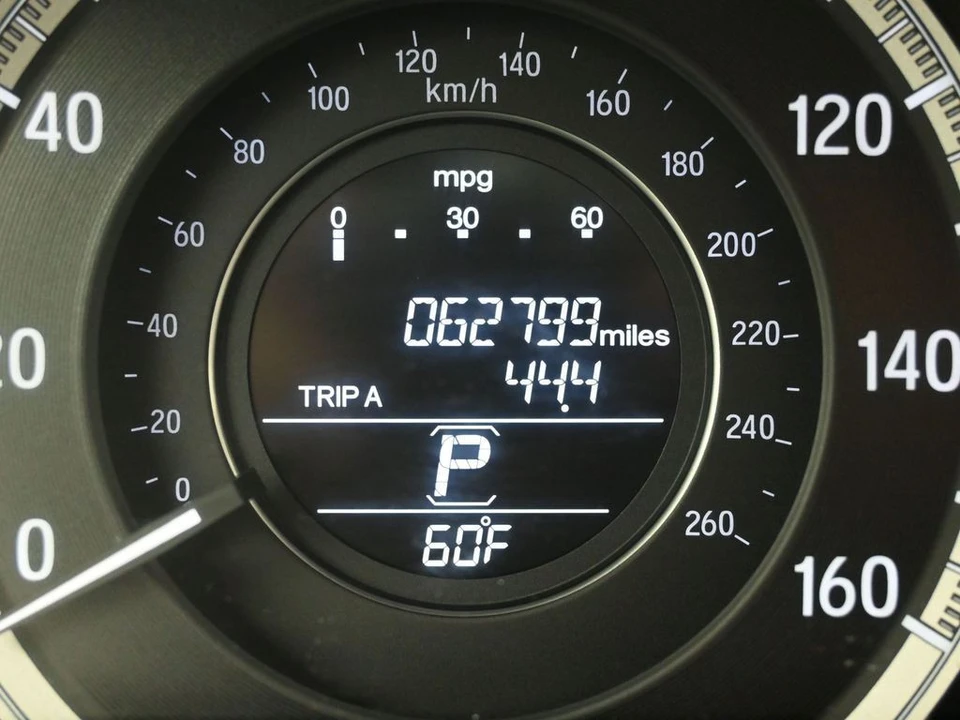 2017 Honda Accord 9th Gen - Image 16 of 21