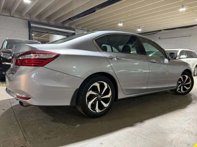 2017 Honda Accord 9th Gen - Image 5 of 12