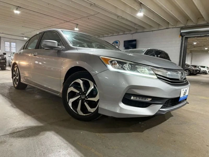 2017 Honda Accord 9th Gen - Image 6 of 12