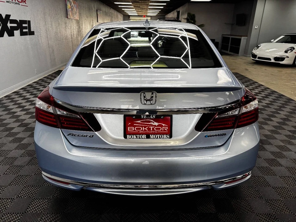2017 Honda Accord 9th Gen - Image 11 of 12