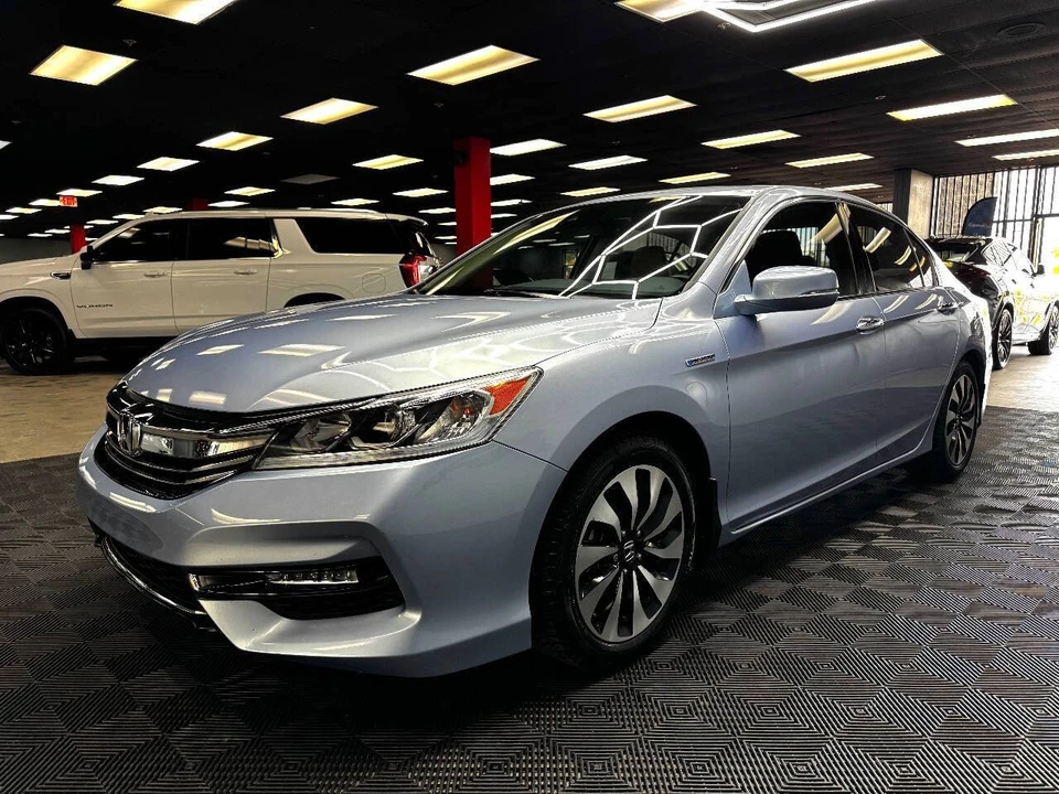 2017 Honda Accord 9th Gen - Image 6 of 12