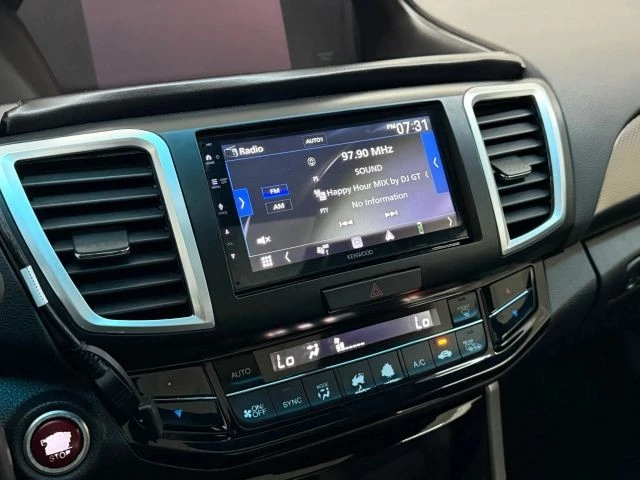 2017 Honda Accord 9th Gen - Image 22 of 31