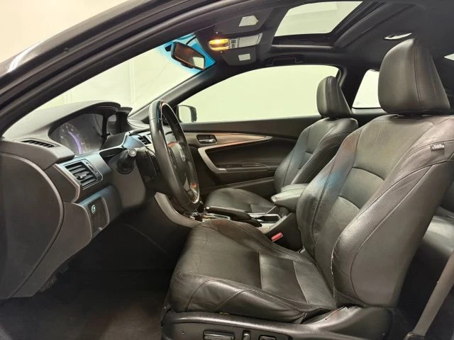 2017 Honda Accord 9th Gen - Image 12 of 21