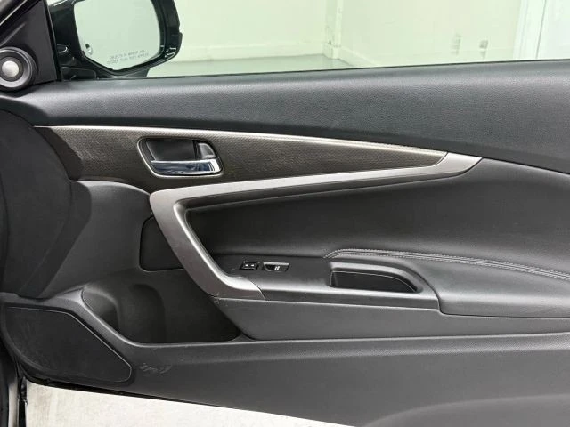 2017 Honda Accord 9th Gen - Image 16 of 21