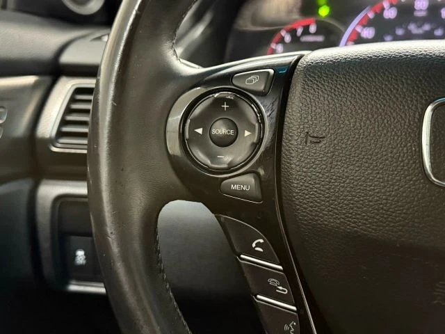 2017 Honda Accord 9th Gen - Image 19 of 21