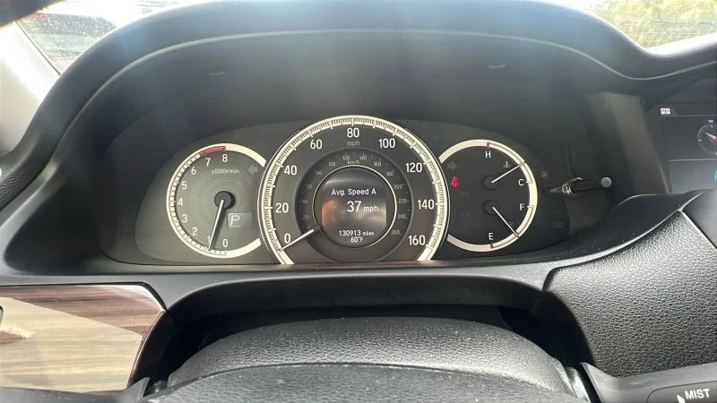 2017 Honda Accord 9th Gen - Image 11 of 12