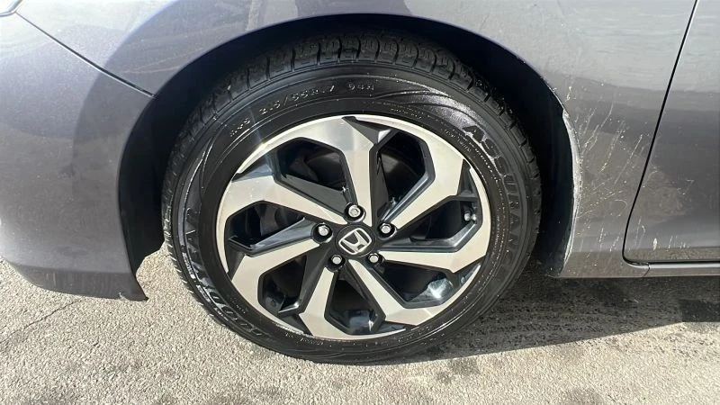 2017 Honda Accord 9th Gen - Image 10 of 12