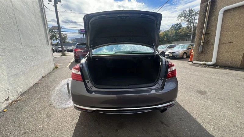 2017 Honda Accord 9th Gen - Image 9 of 12